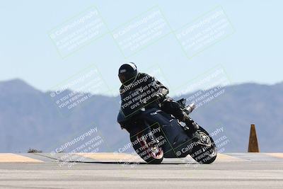 media/Oct-13-2025-Moto Forza (Mon) [[a66d839500]]/3-B Group/Session 4 (Turn 9)/